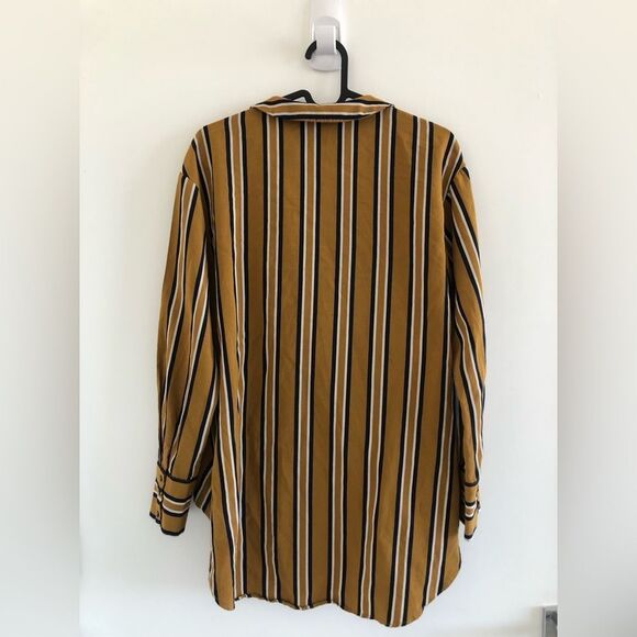 Zara High Low Striped Top Blouse Size XS Extra Small V-neck Excellent Condition - Picture 3 of 9